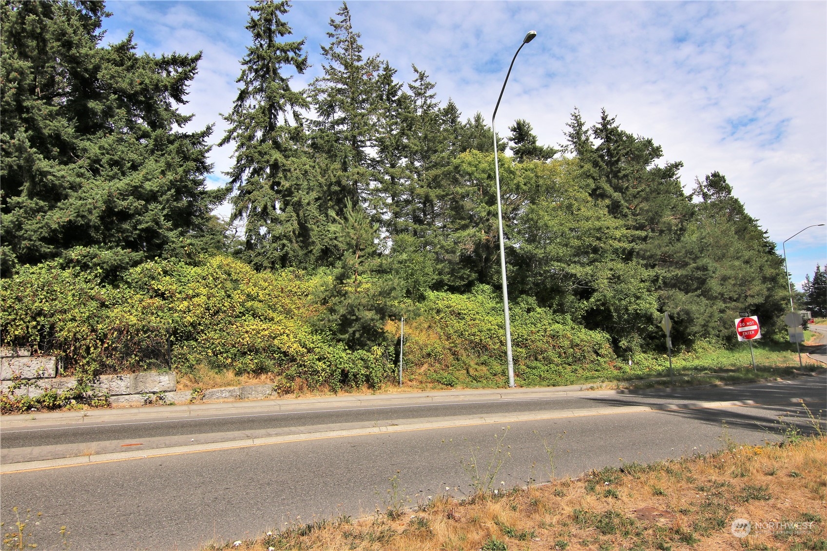 708 Kirkview Place Property Photo 16