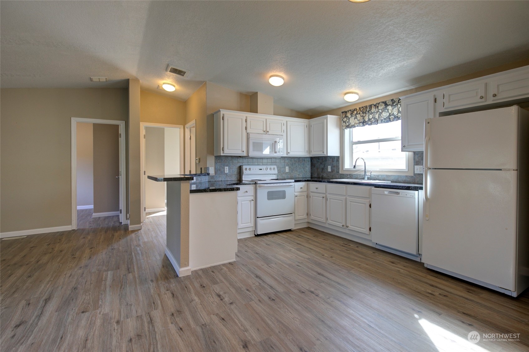 384 N Razor Clam Drive Property Photo 9