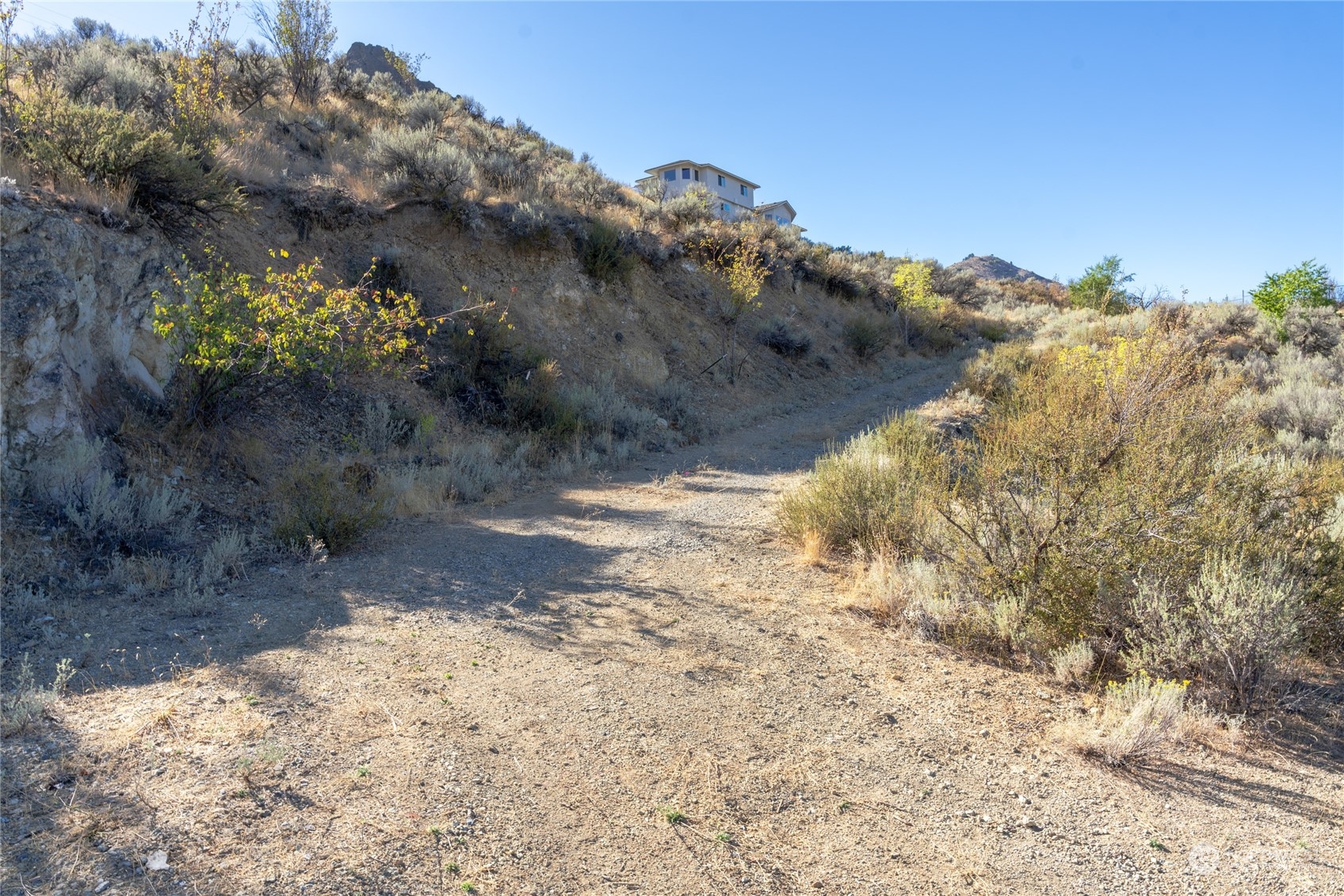 1 Nna Skyline Drive Property Photo 9