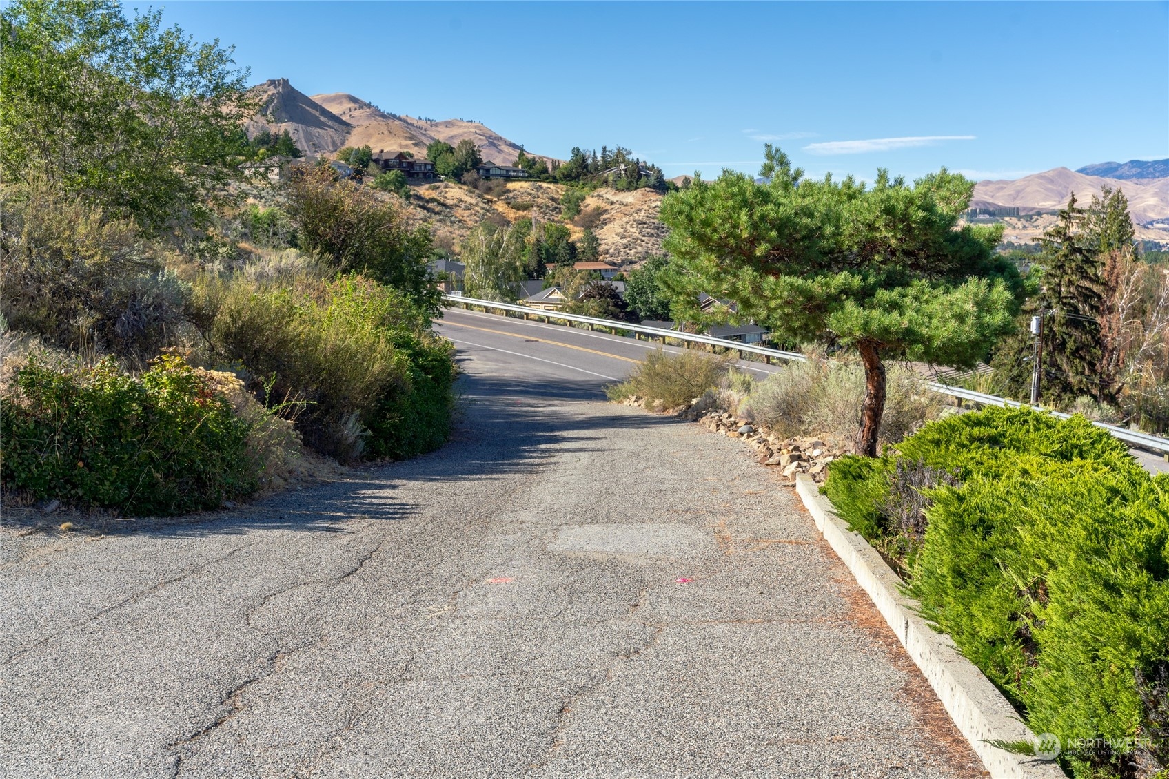 1 Nna Skyline Drive Property Photo 10