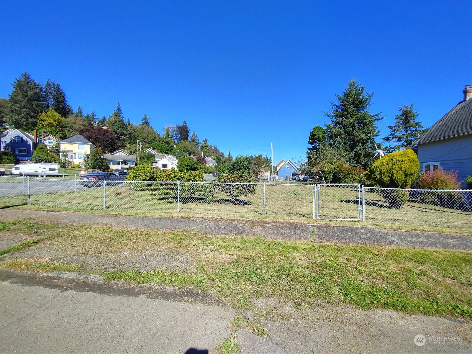 400 Lincoln/ Chenault Street Property Photo