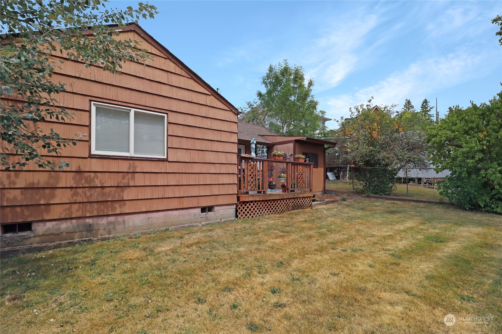 837 Nw Duffy Street Property Photo 3