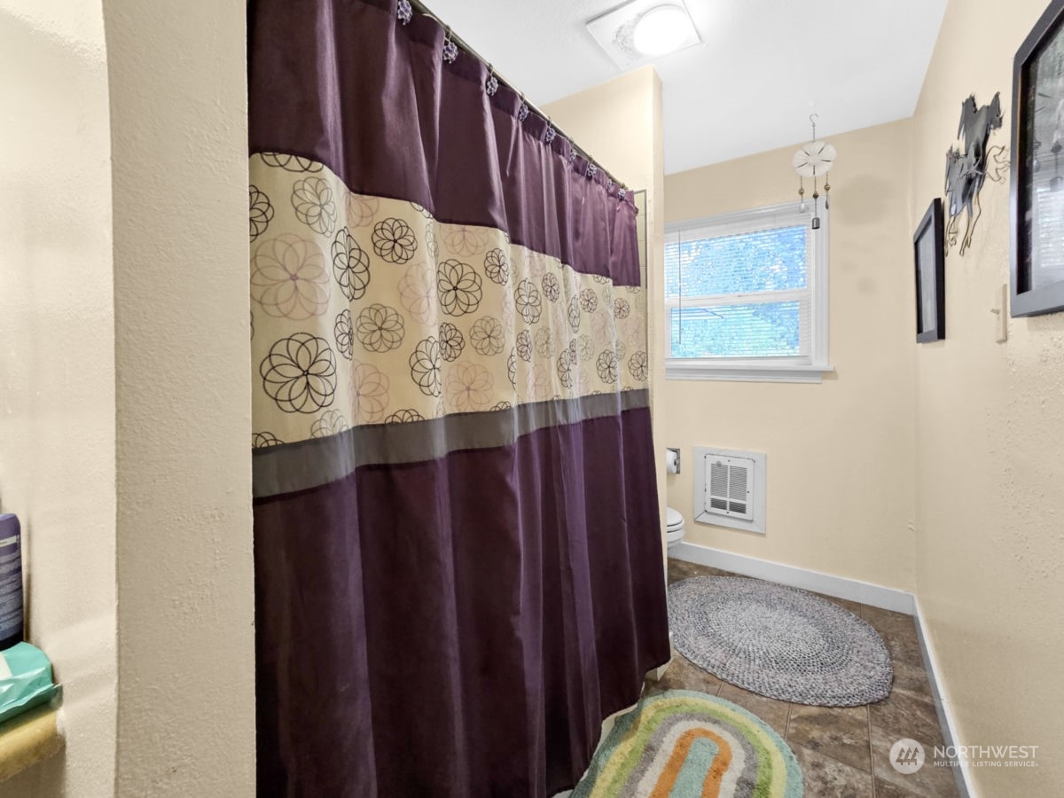 837 Nw Duffy Street Property Photo 7