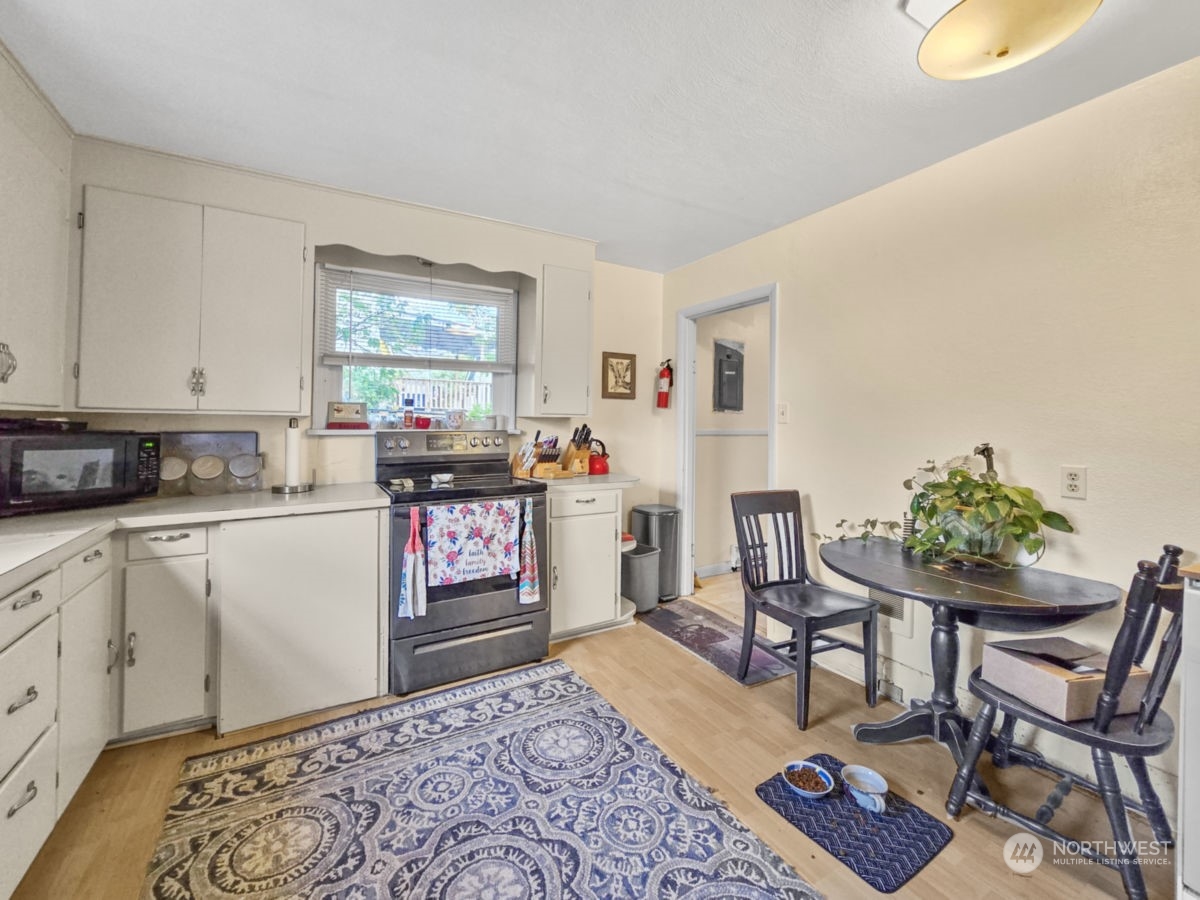 837 Nw Duffy Street Property Photo 14