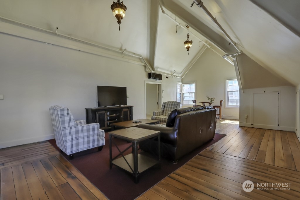 401 Broadway Property Photo 29