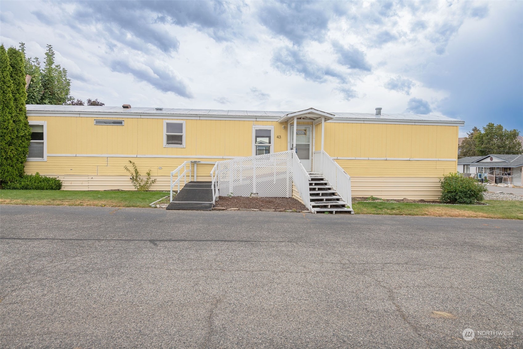455 NE 9th Street 43