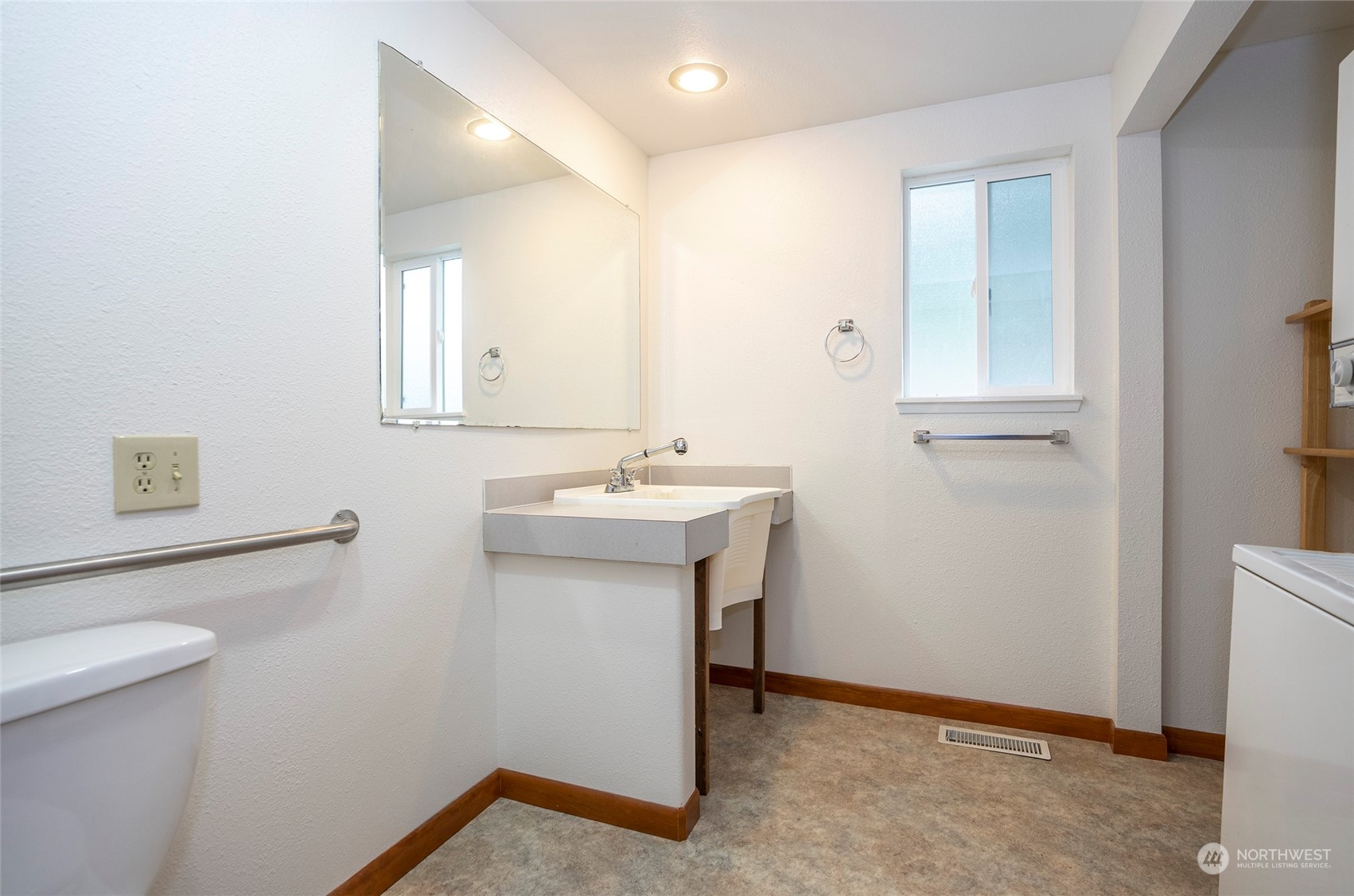 8908 Key Peninsula Highway Property Photo 18