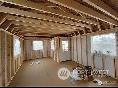 208 Falcon Ridge Property Photo 4