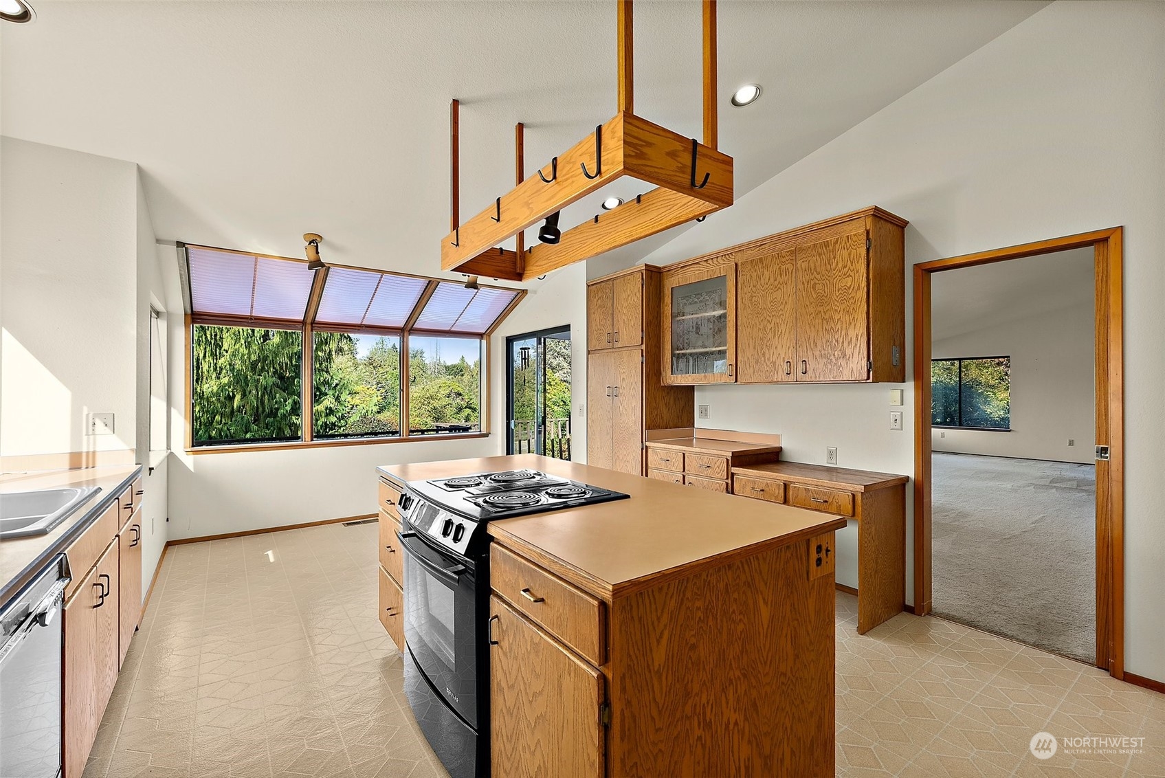 11411 Woodland Ave E Property Photo 13