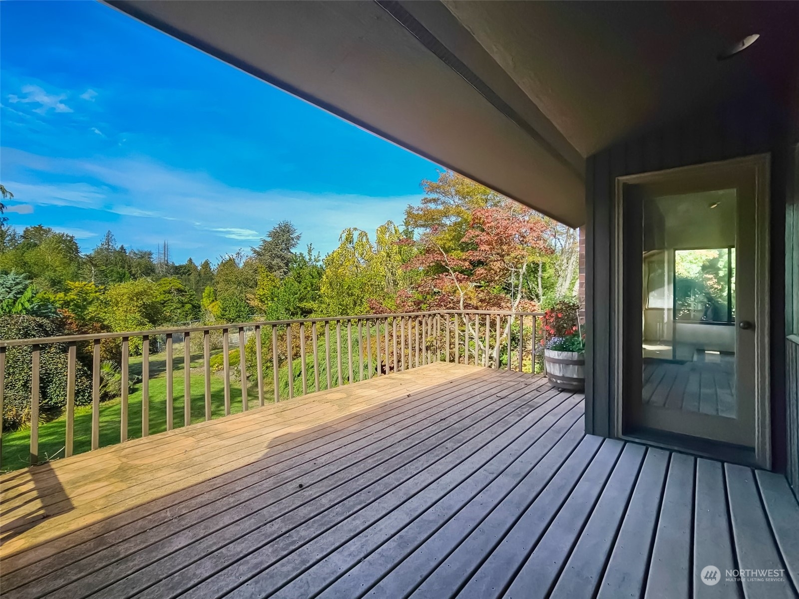 11411 Woodland Ave E Property Photo 15