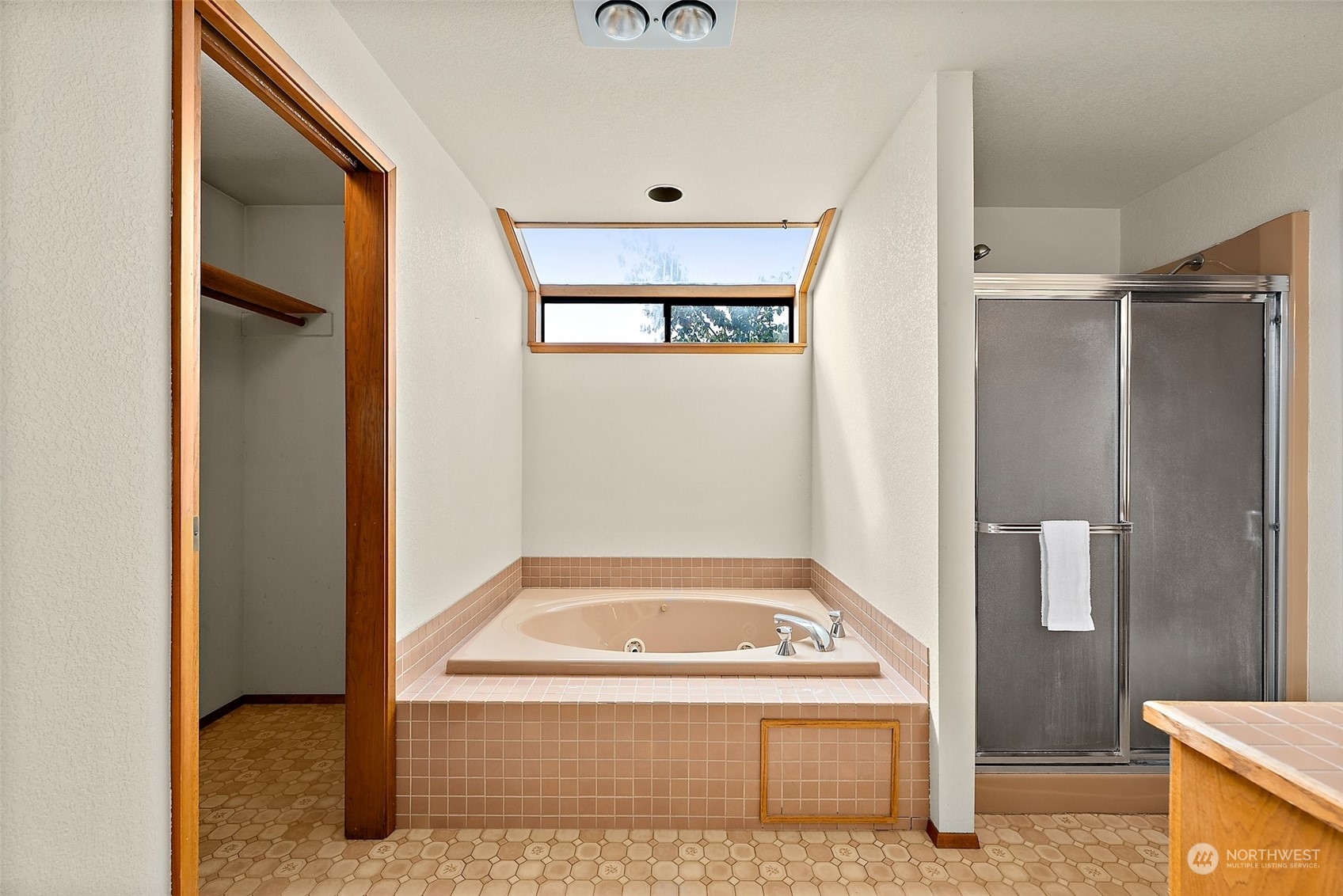 11411 Woodland Ave E Property Photo 18