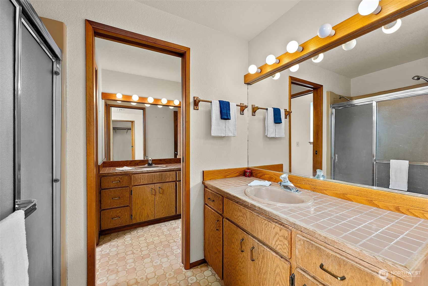 11411 Woodland Ave E Property Photo 19