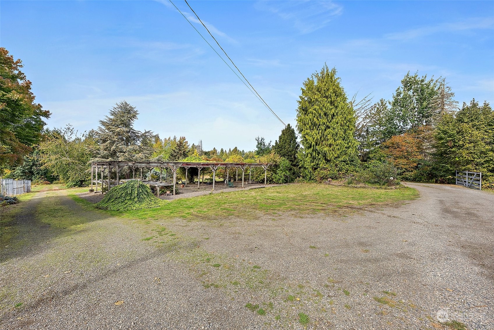 11411 Woodland Ave E Property Photo 37