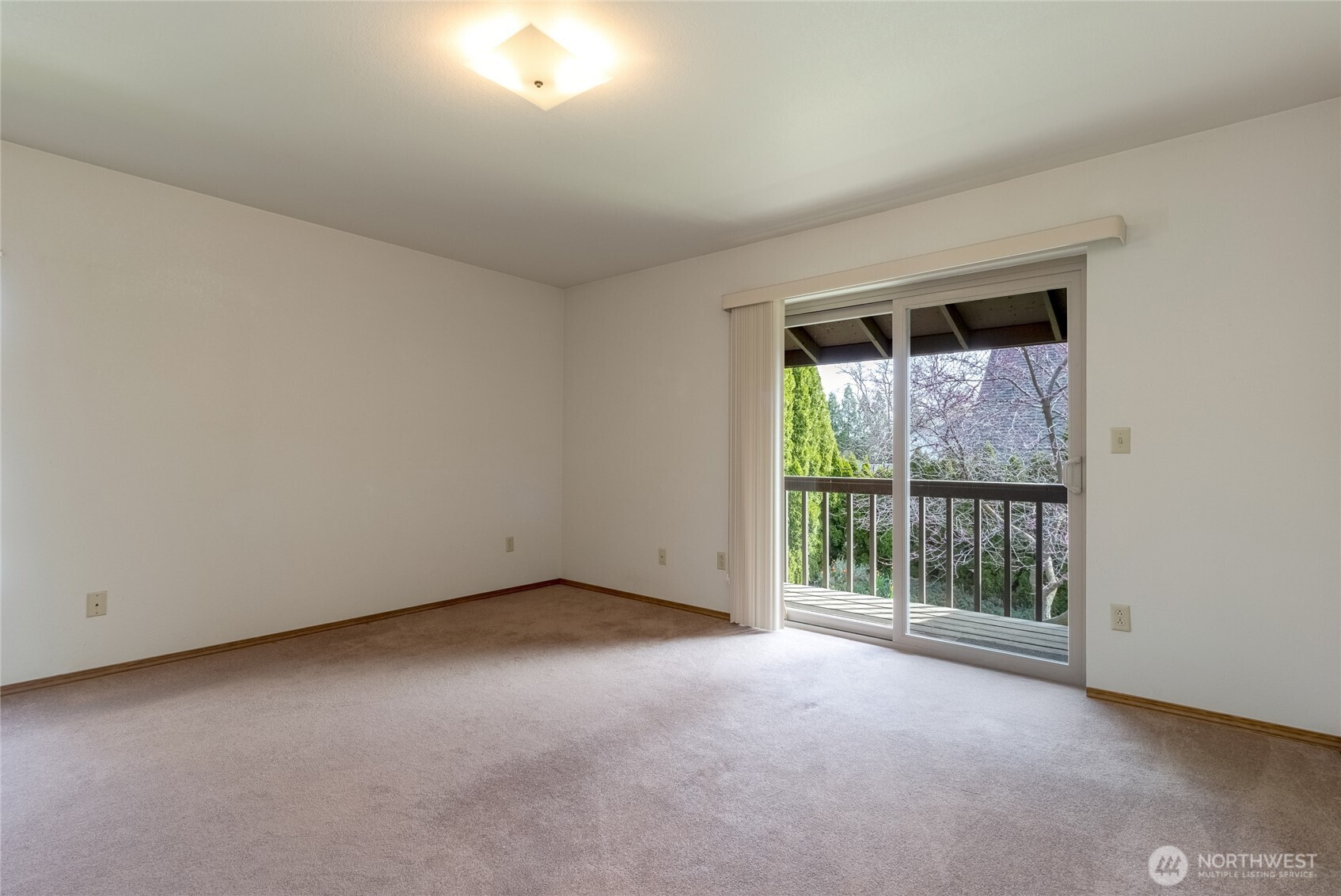 280 Ne Maple Avenue Property Photo 31
