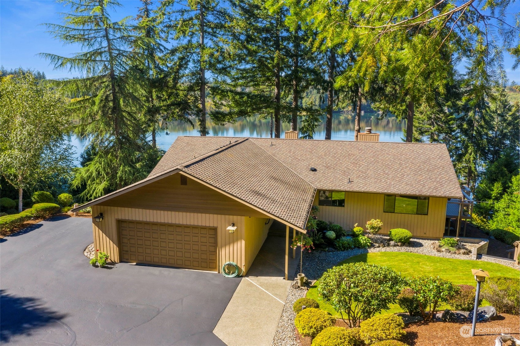 6221 Swayne Drive Property Photo 8