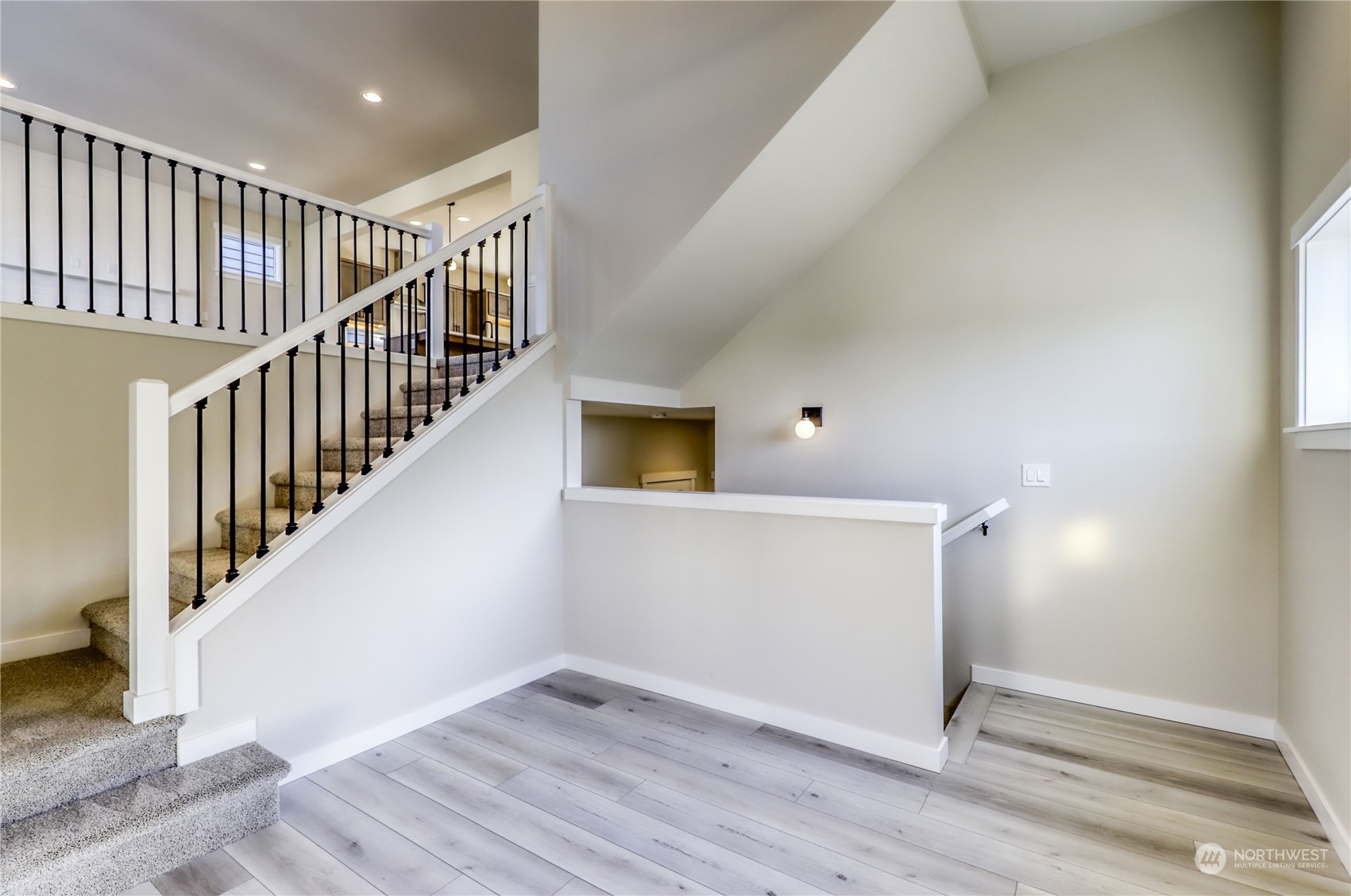 10992 Deer Trail Lane Property Photo 4