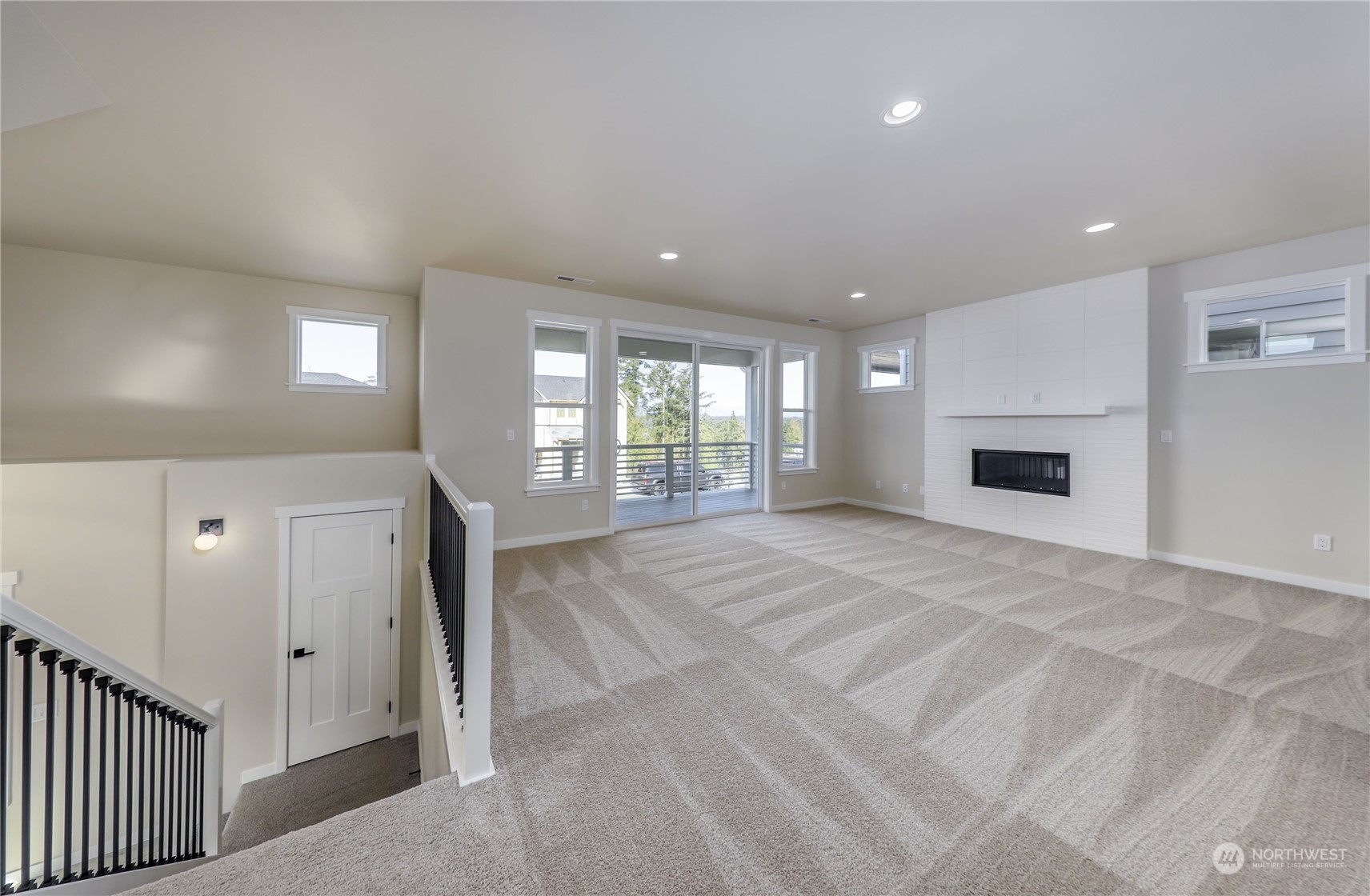 10992 Deer Trail Lane Property Photo 5