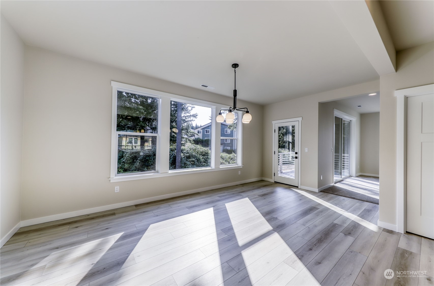 10992 Deer Trail Lane Property Photo 14