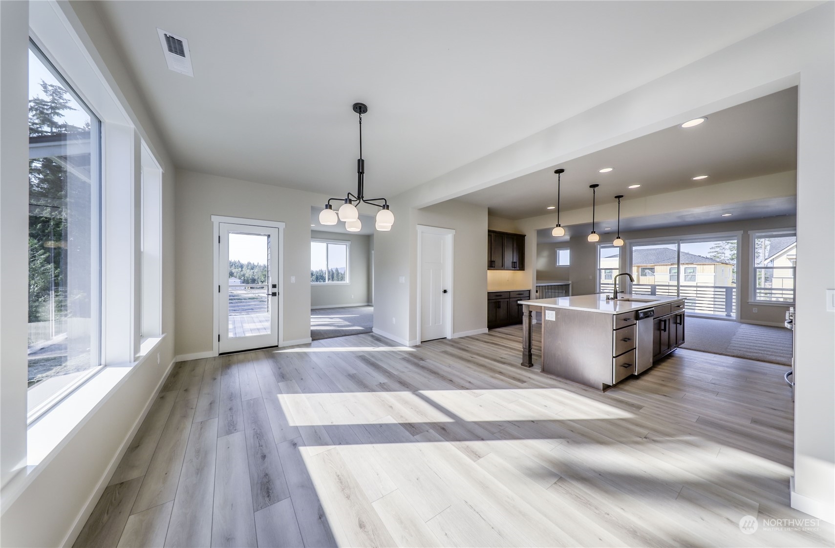 10992 Deer Trail Lane Property Photo 16