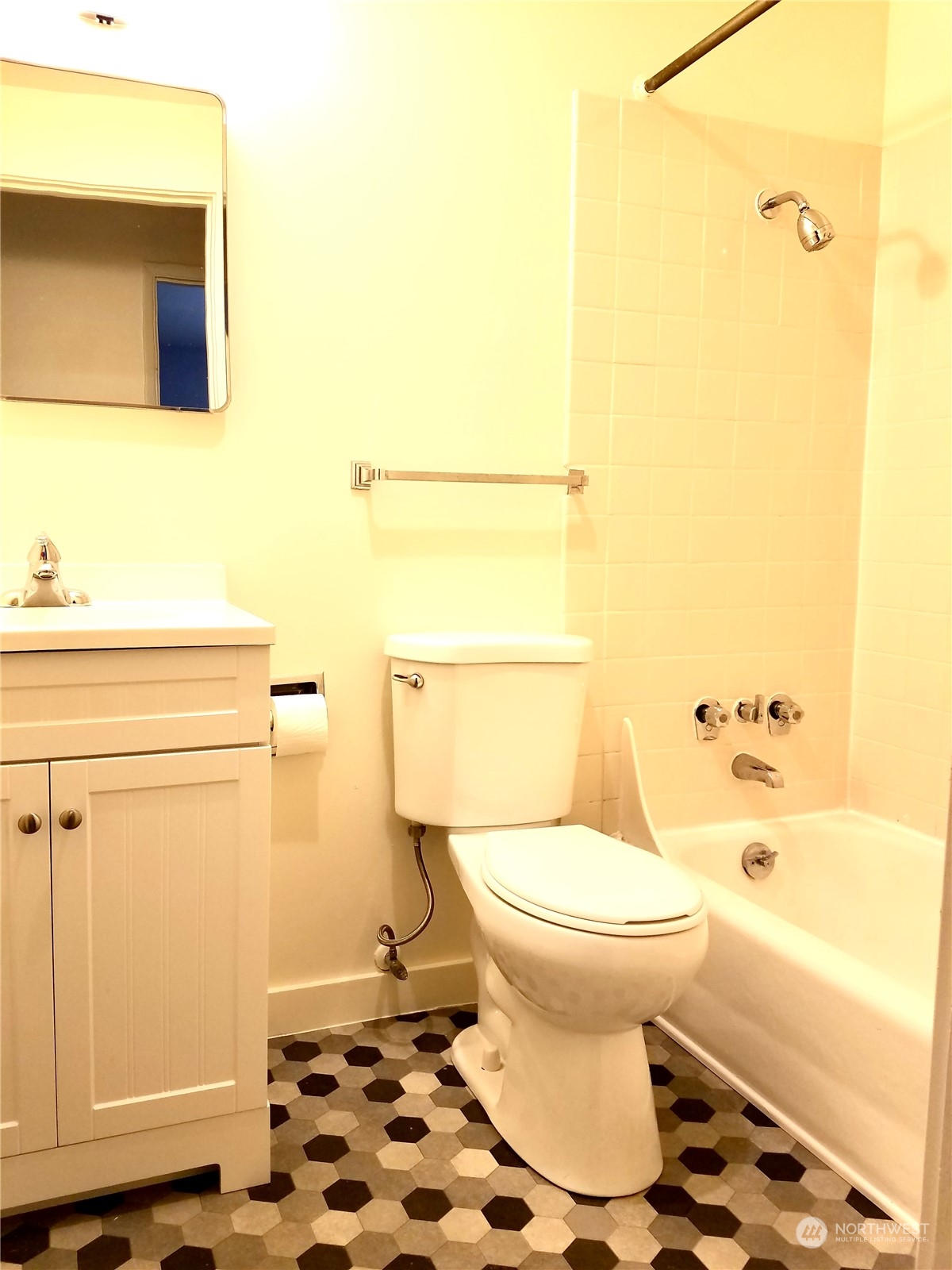 4411 Corliss Avenue Property Photo 22