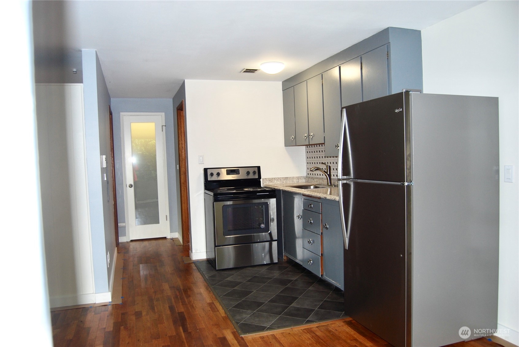 4411 Corliss Avenue Property Photo 25