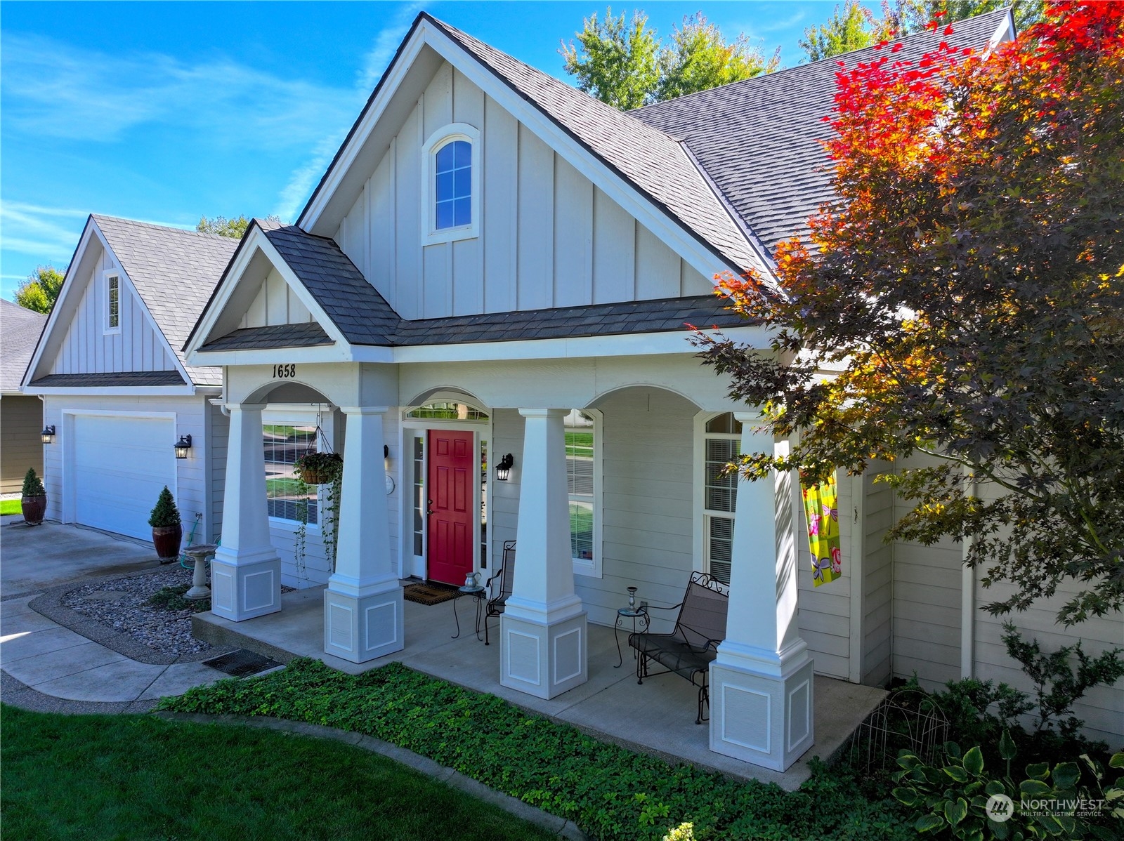1658 Greenbriar Drive Property Photo