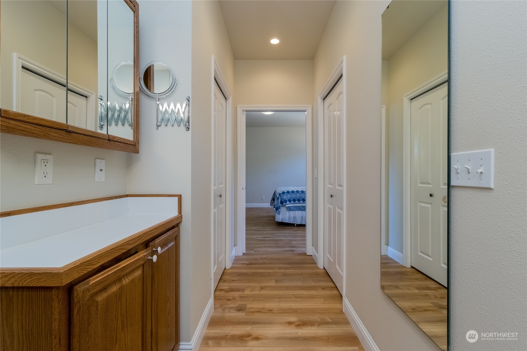 1658 Greenbriar Drive Property Photo 16