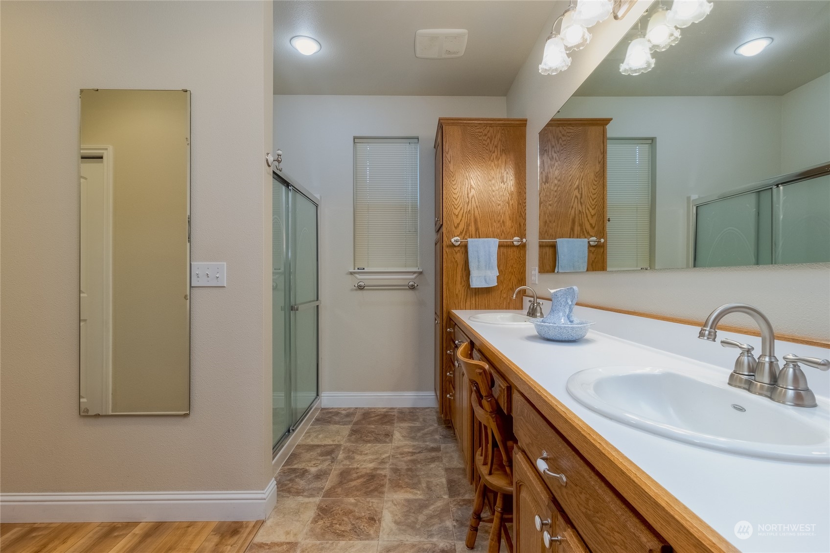 1658 Greenbriar Drive Property Photo 17
