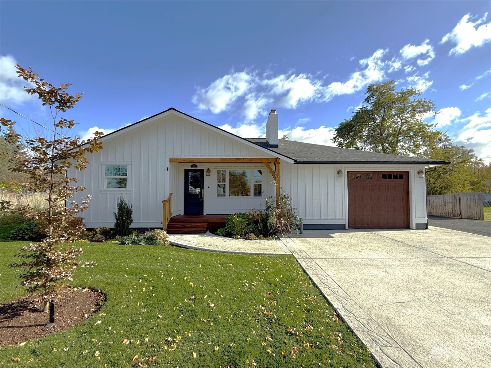 1145 School Avenue Property Photo