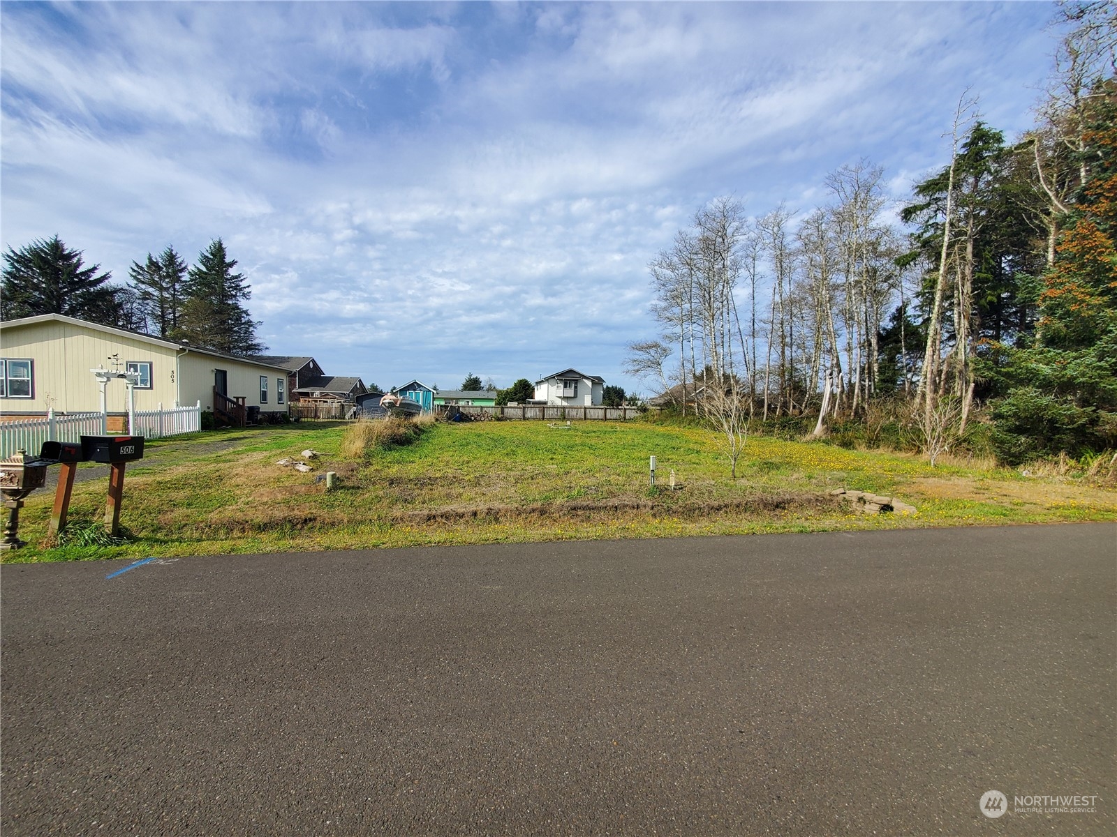 509 Chenois Avenue Property Photo 4
