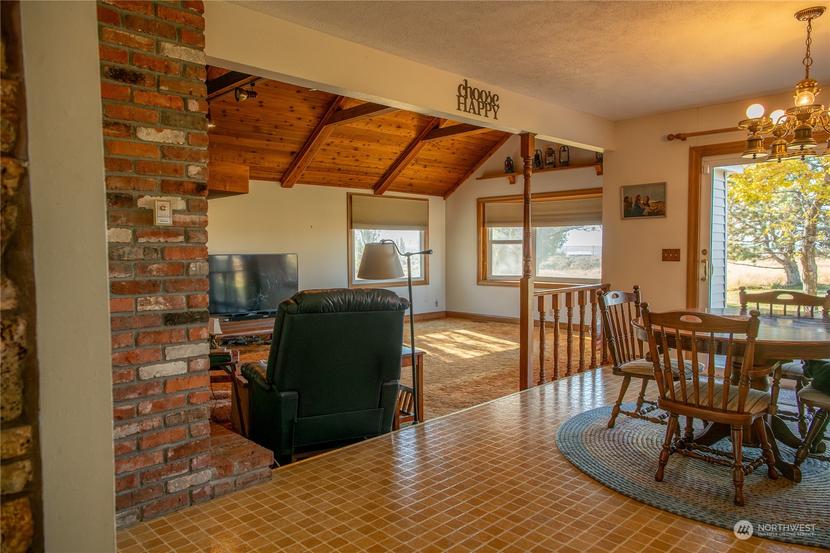 14114 Airway Drive Property Photo 16