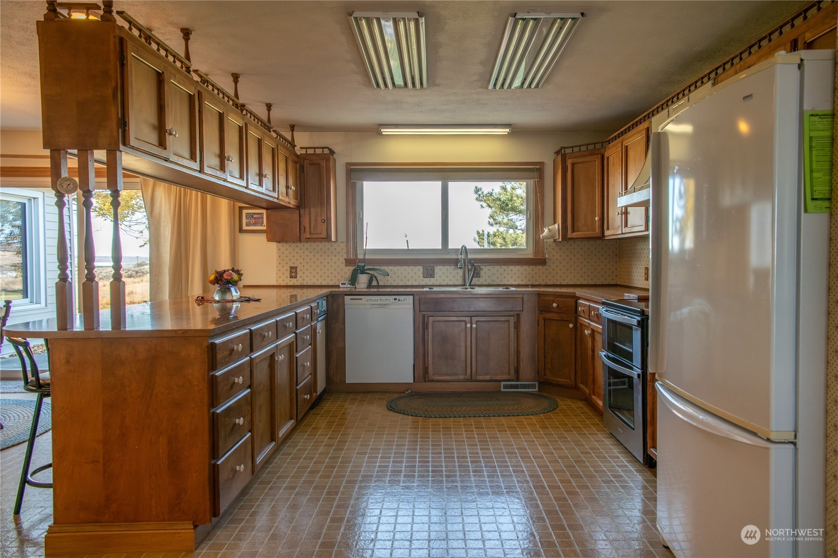 14114 Airway Drive Property Photo 19