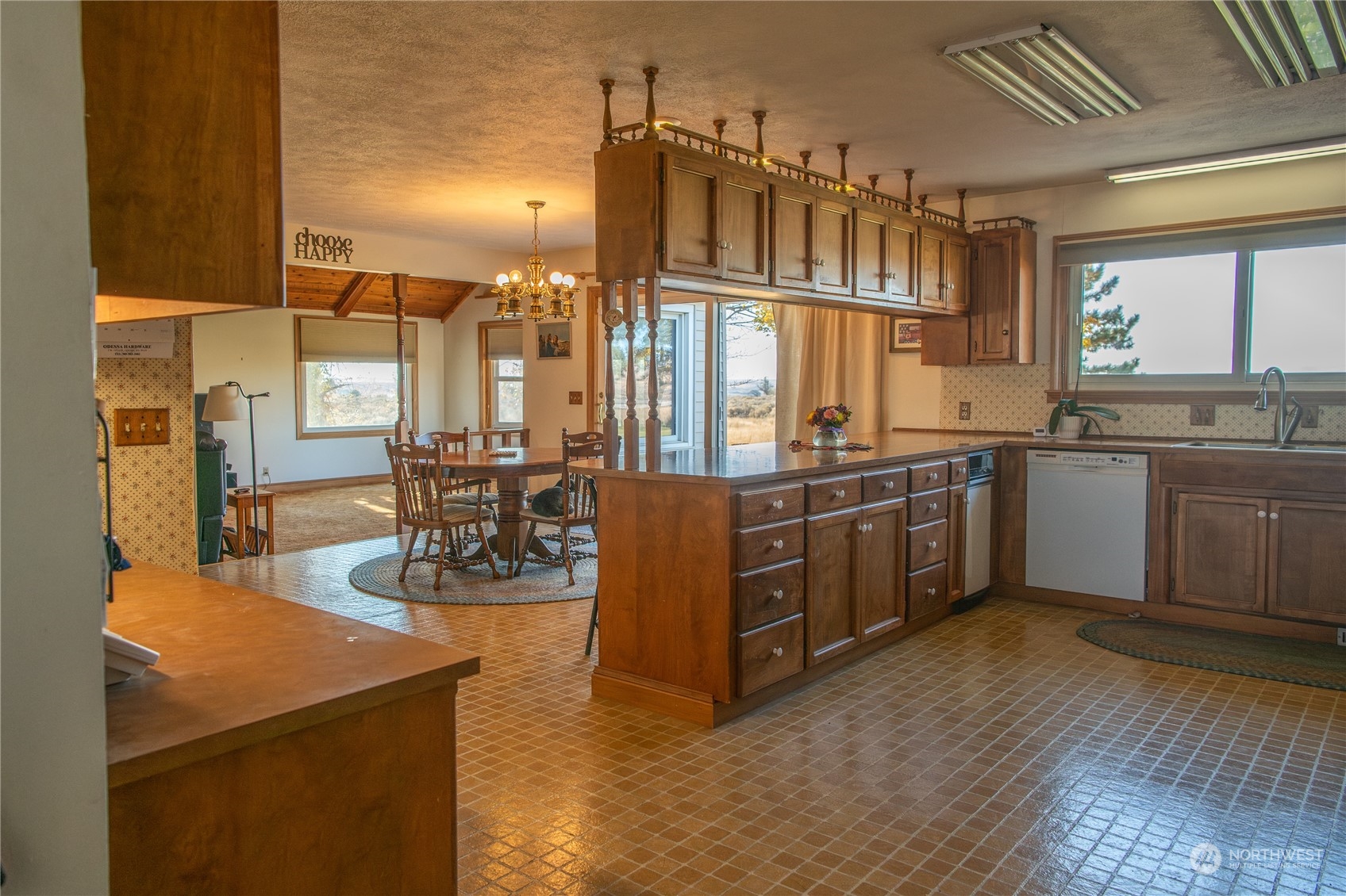 14114 Airway Drive Property Photo 22