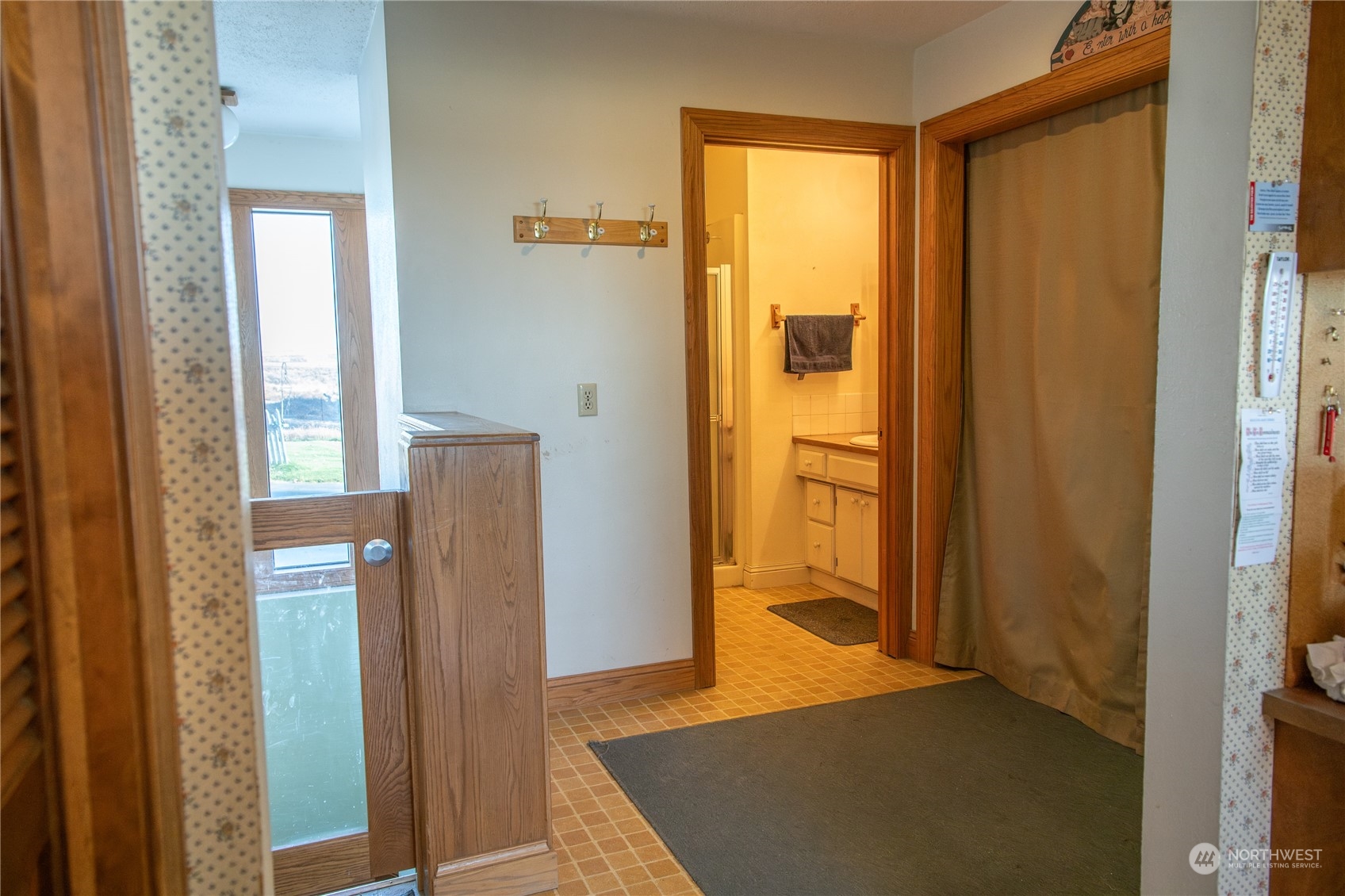 14114 Airway Drive Property Photo 23