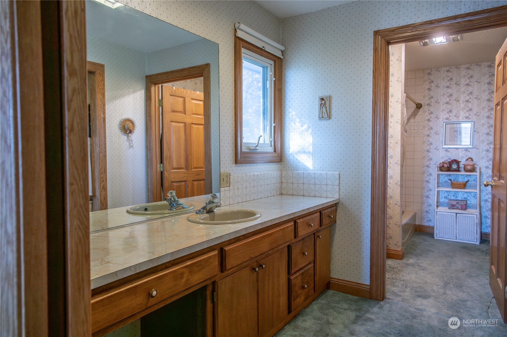 14114 Airway Drive Property Photo 38