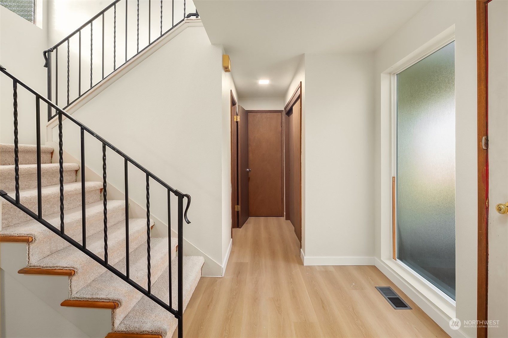16017 Wallingford Avenue Property Photo 3