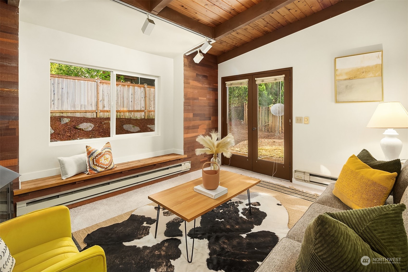 16017 Wallingford Avenue Property Photo 18