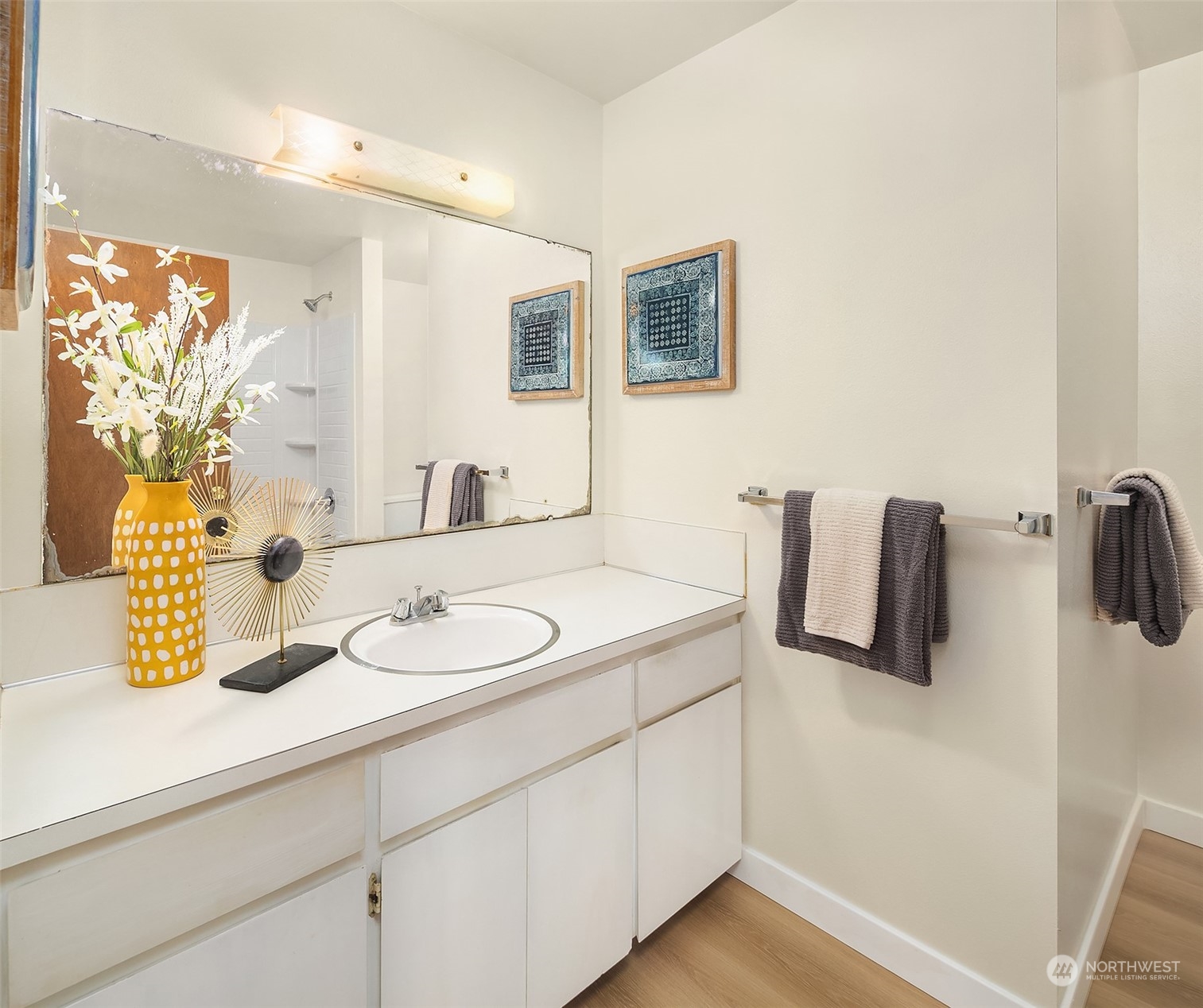 16017 Wallingford Avenue Property Photo 22