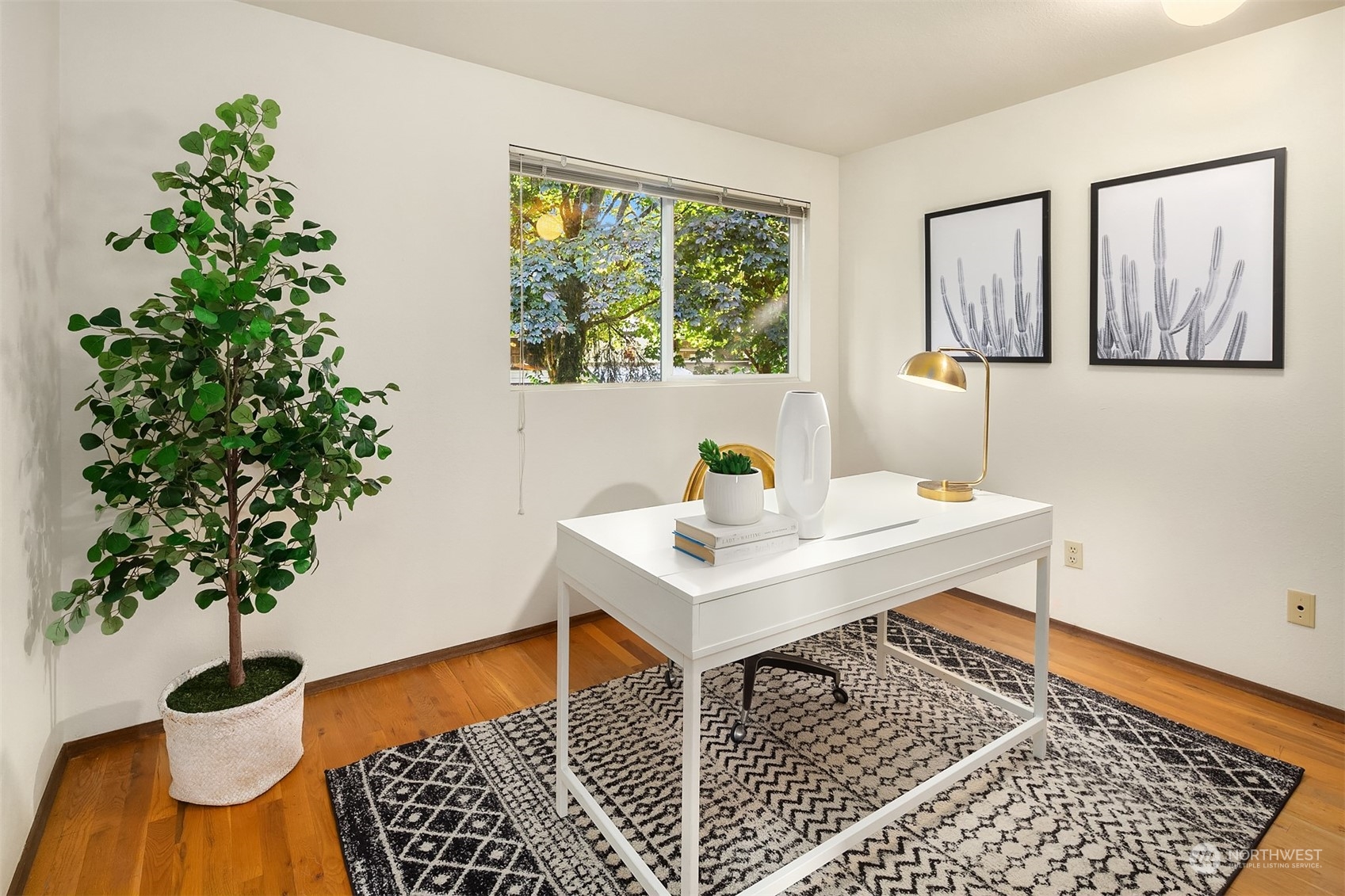 16017 Wallingford Avenue Property Photo 26