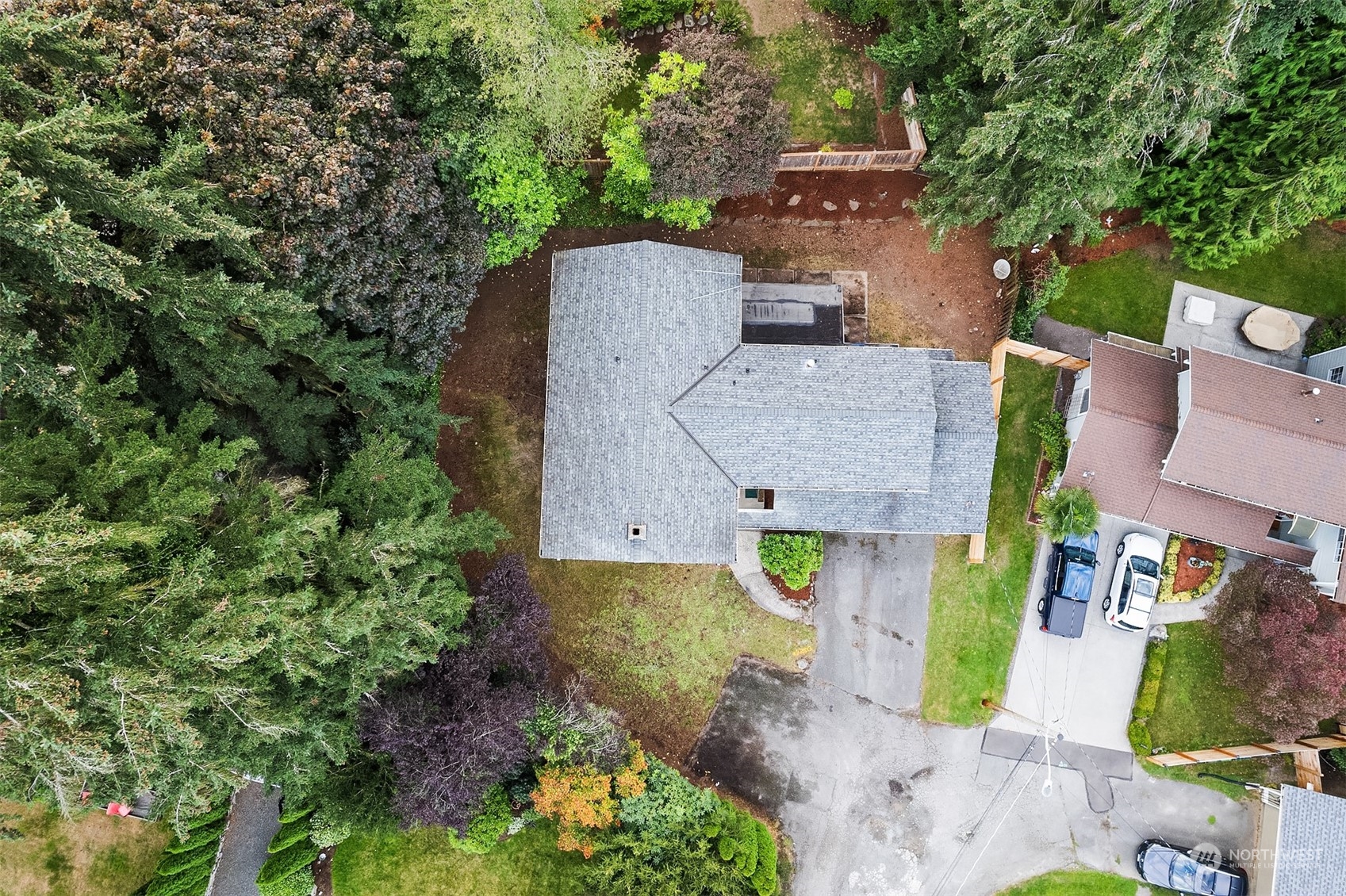 16017 Wallingford Avenue Property Photo 35