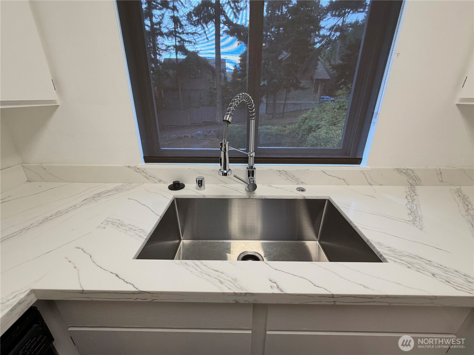 172 Lover's Lane B201 Property Photo 10