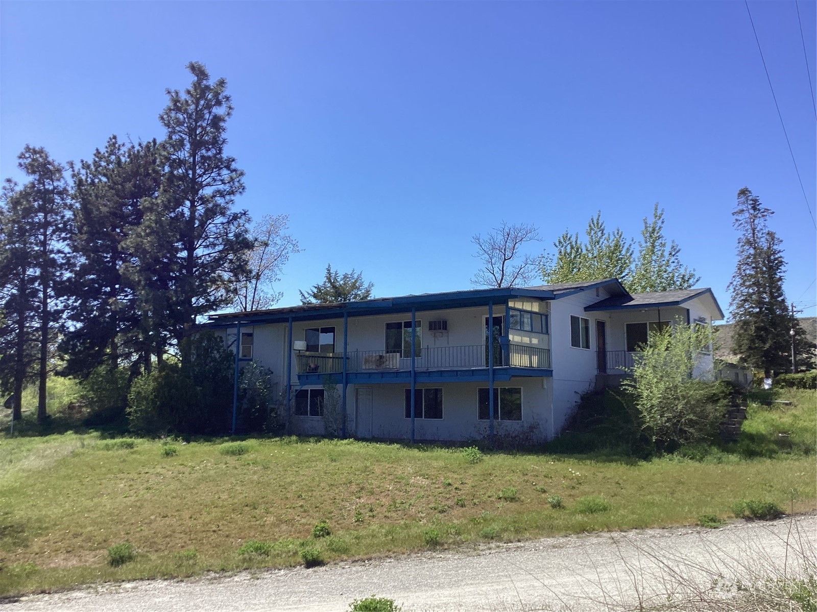 284 Monse Bridge Property Photo