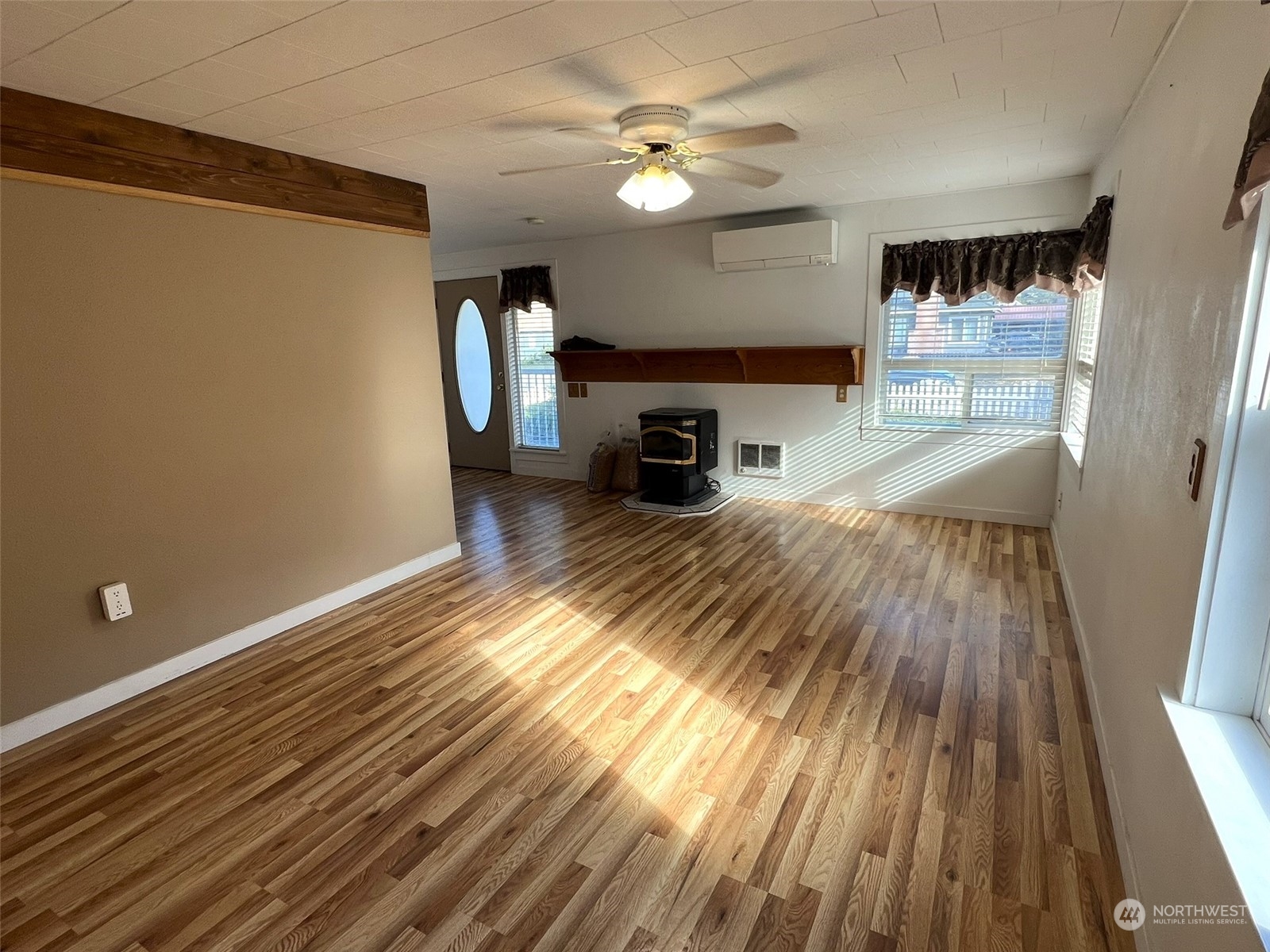 502 Central Avenue Property Photo 9