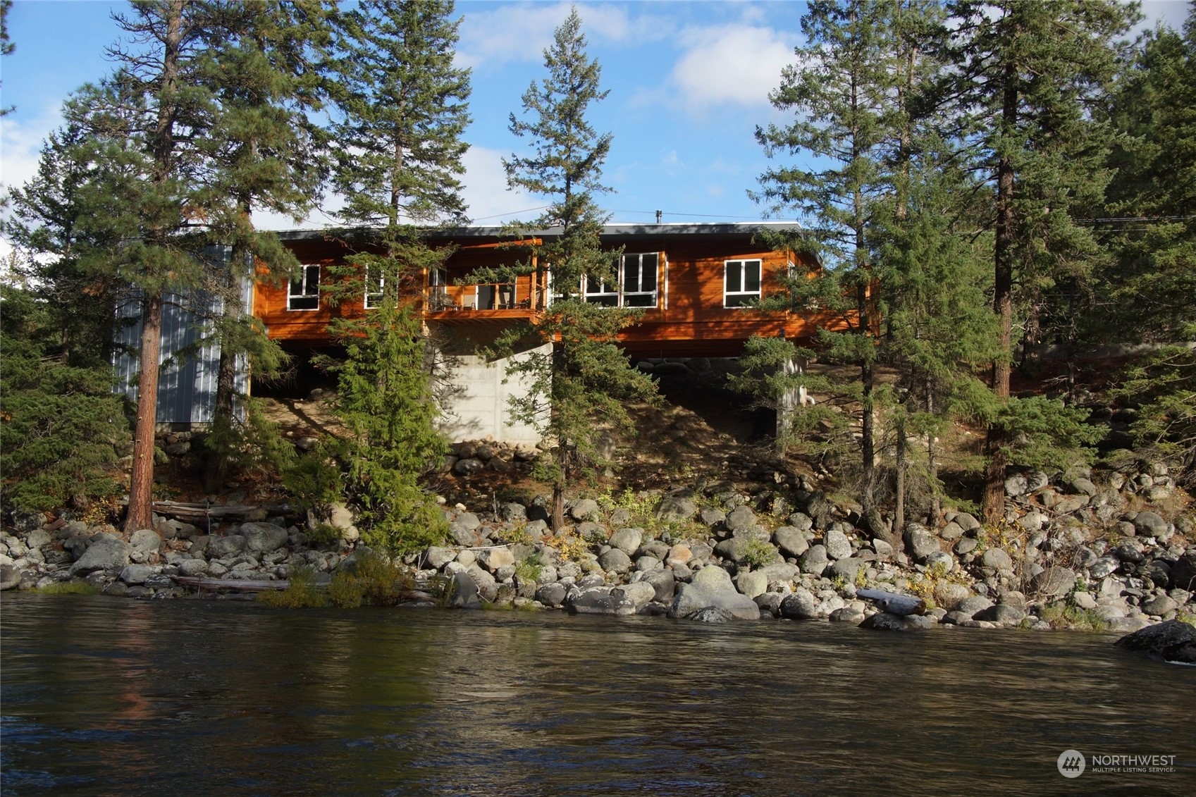 8970 Icicle Road Property Photo 1