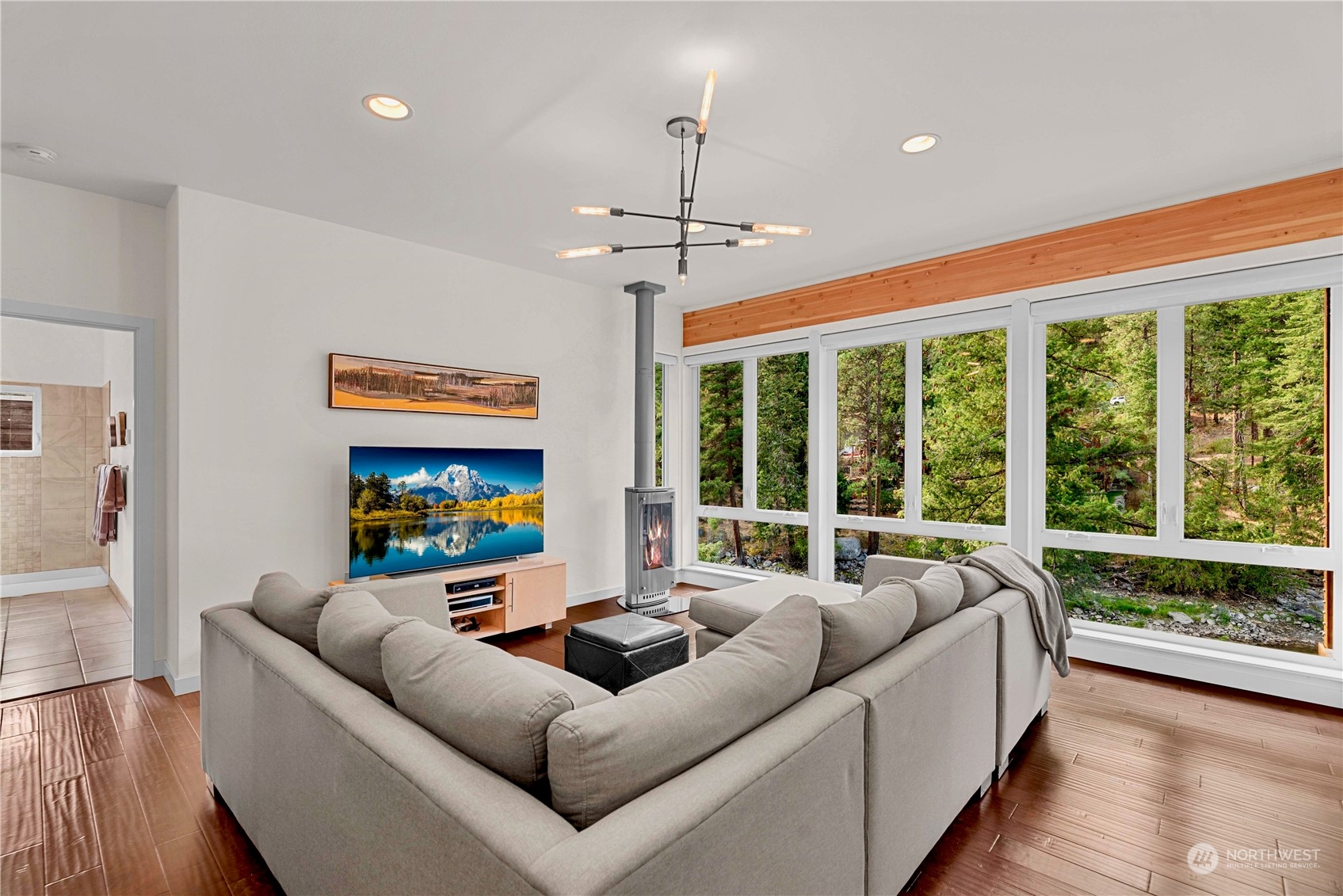 8970 Icicle Road Property Photo 11