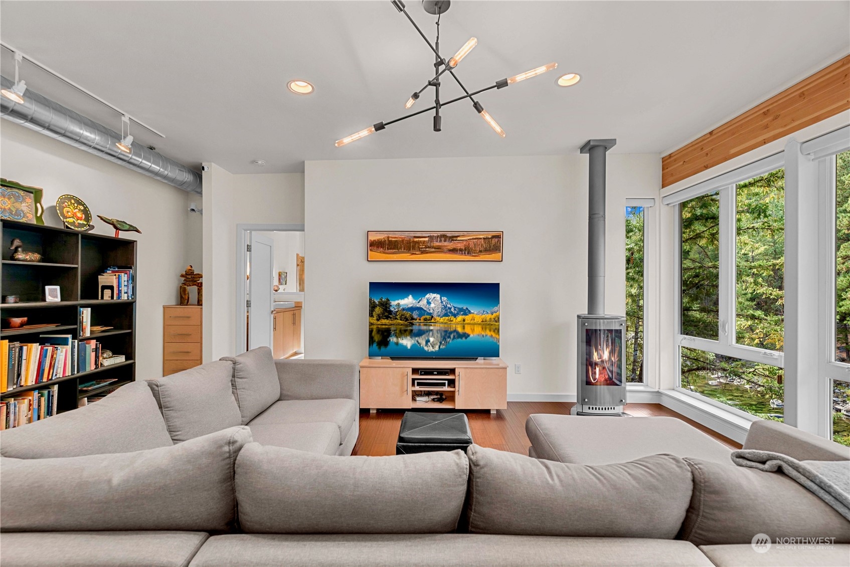 8970 Icicle Road Property Photo 12