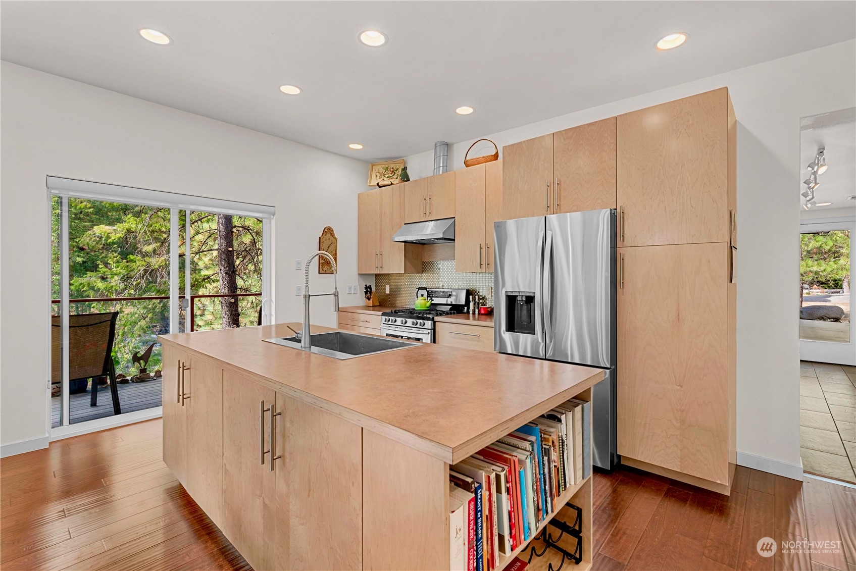 8970 Icicle Road Property Photo 14