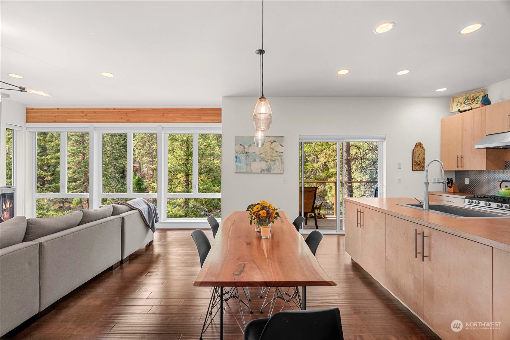 8970 Icicle Road Property Photo 15
