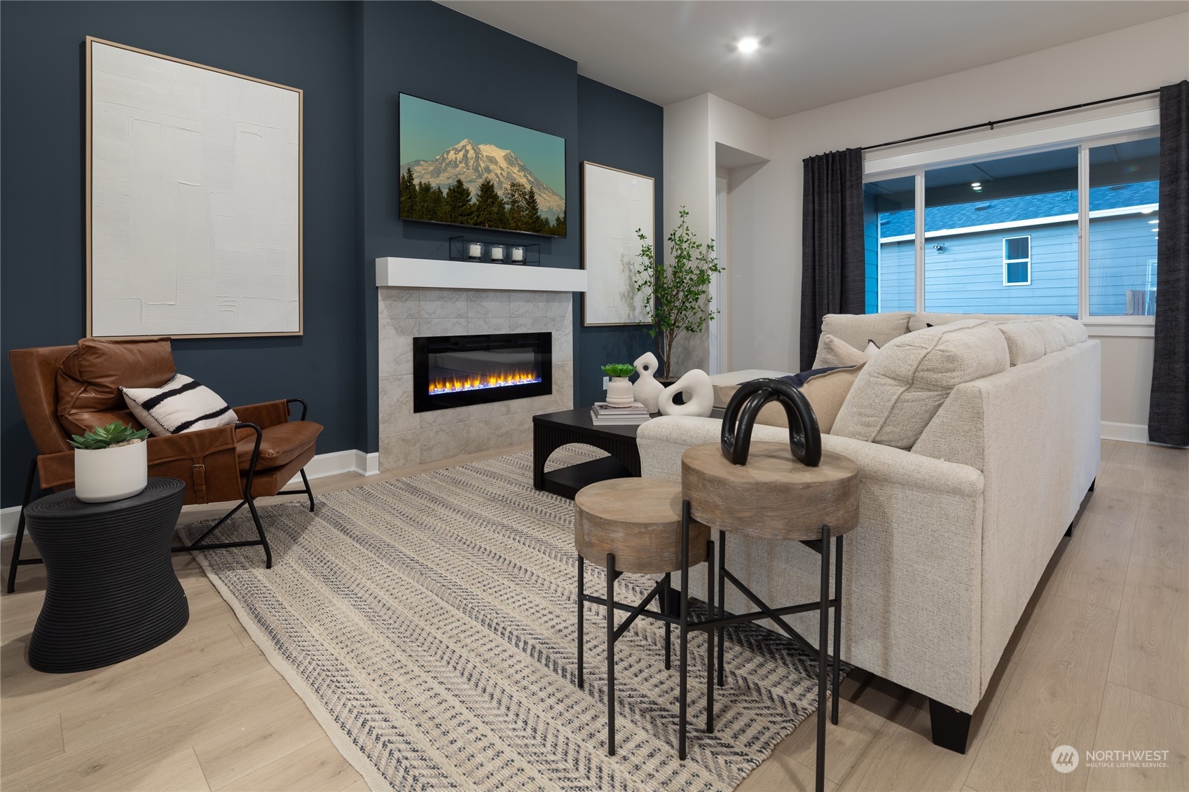 2624 Acer Loop Property Photo 7