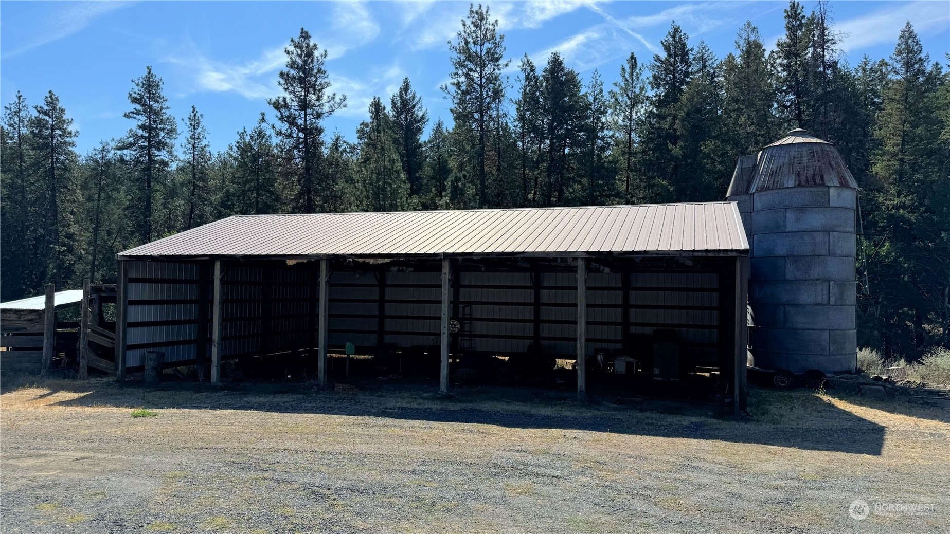 25546 Miles/creston Road Property Photo 14